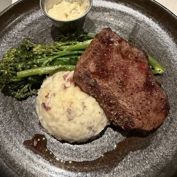 The Boss Kitchen & Bar - Steak - Bars Near Me - Banff, Alberta
