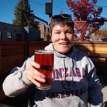 Silver Moon Brewing - Cheers - Breweries Near Me - Bend, Oregon