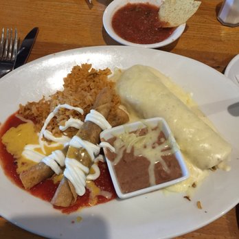 Mattito's - Jose plate - 1 chicken enchilada, 2 flautas - Tex-Mex Near Me - Dallas, Texas Mattito's - Jose plate - 1 chicken enchilada, 2 flautas - Tex-Mex Near Me - Dallas, Texas