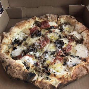 Pizza Bruno - KBAR pizza - Pizza Near Me - Orlando, Florida Pizza Bruno - KBAR pizza - Pizza Near Me - Orlando, Florida