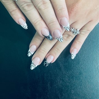 Emerald Nails - trendy nail art!! - Nail Salons Near Me - Destin, Florida
