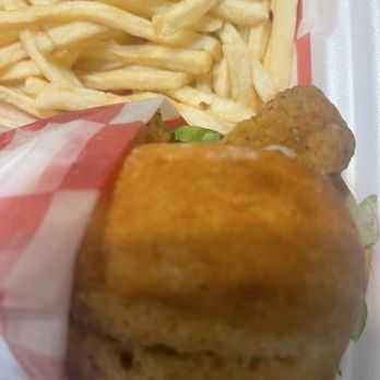 Laughing Crab - Fried Chicken Sandwich - Cajun/Creole Near Me - West Des Moines, Iowa Laughing Crab - Fried Chicken Sandwich - Cajun/Creole Near Me - West Des Moines, Iowa
