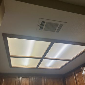 Ridgeline Construction - BEFORE: old original fluorescent light fixture - General Contractors Near Me - Sacramento, California