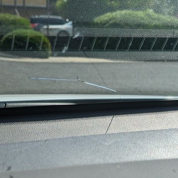 Safelite AutoGlass - Crack now huge because of Safelite trying to repair in the hot Sun instead of their garage. - Auto Glass Services Near Me - Durham, North Carolina Safelite AutoGlass - Crack now huge because of Safelite trying to repair in the hot Sun instead of their garage. - Auto Glass Services Near Me - Durham, North Carolina