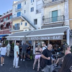 Caffè Augusto - The View From outside