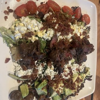 The White Chocolate Grill - Filet Mignon Cobb Salad-yum!!!! - American Near Me - Phoenix, Arizona