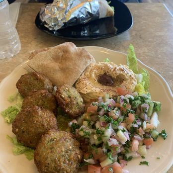 Chap's Grille - Best falafel we have ever had - Breakfast & Brunch Near Me - New Haven, Connecticut