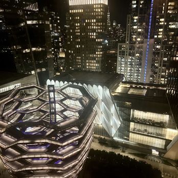 Electric Lemon - Gorgeous cityline view! - New American Near Me - New York, New York Electric Lemon - Gorgeous cityline view! - New American Near Me - New York, New York