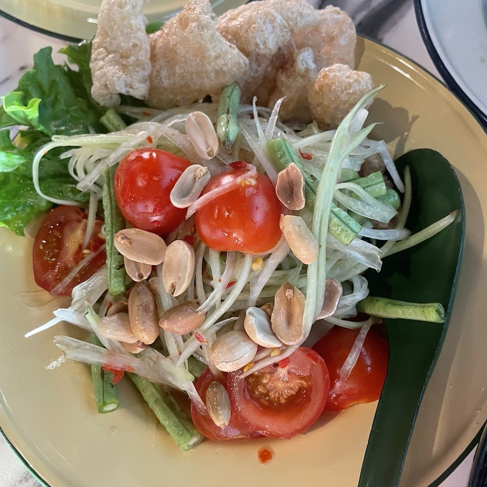 LeDu Thai - Papaya Salad medium spice - Thai Near Me - Phoenix, Arizona