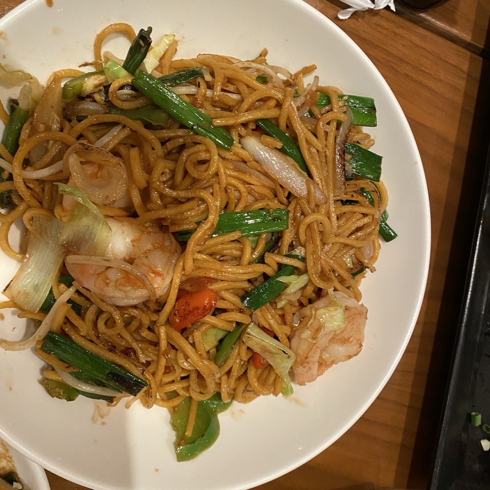 YOUYU Noodle Bar - Shrimp Chowmein - Asian Fusion Near Me - Wheatland, California YOUYU Noodle Bar - Shrimp Chowmein - Asian Fusion Near Me - Wheatland, California