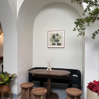 Tal Palo - Seating area - Cafes Near Me - Los Altos, California