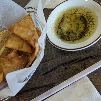 Nico & Ana's - Bread, pita chips, and oil - Italian Near Me - Overland Park, Kansas