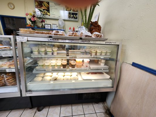 Ba-Le Sandwich Shop by null