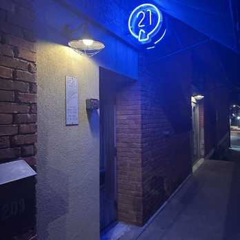 21 West End - Front entry - New American Near Me - Fort Smith, Arkansas