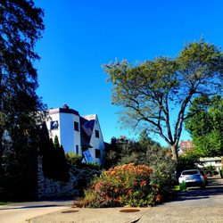 Village of Bronxville - Bronxville autumn day - 10/10/2025