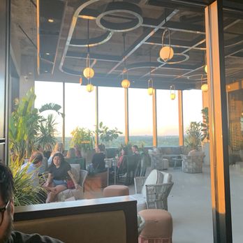 360 Westport - Beautiful open patio area - Bars Near Me - St. Louis, Missouri