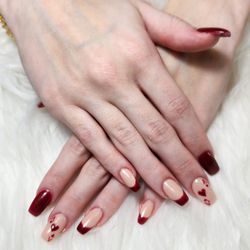Diva Nails & Spa Kelowna - Diva Nails & Spa Kelowna - Grad nails