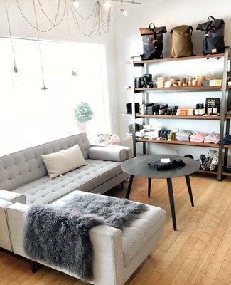 Design Menagerie by null