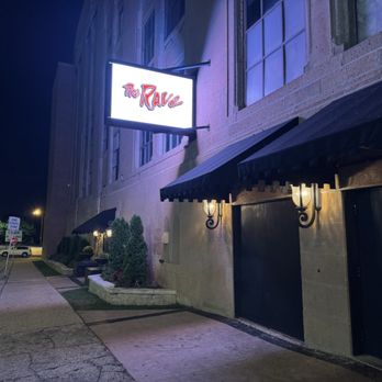 The Rave / Eagles Club - Music Venues Near Me - Milwaukee, Wisconsin The Rave / Eagles Club - Music Venues Near Me - Milwaukee, Wisconsin