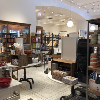 Williams Sonoma - Kitchen & Bath Near Me - Chicago, Illinois