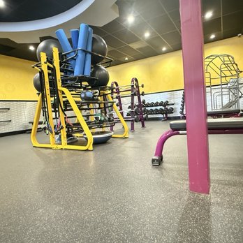 Planet Fitness - I love it when I have the room to myself- lasts about 30 seconds lol! - Gyms Near Me - Phoenix, Arizona Planet Fitness - I love it when I have the room to myself- lasts about 30 seconds lol! - Gyms Near Me - Phoenix, Arizona