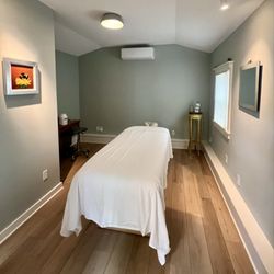 Michael Perry Massage - Michael Perry Massage Treatment room