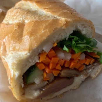 Bella Banh Mi Cafe - Barbecue chicken banh mi - Sandwiches Near Me - Honolulu, Hawaii
