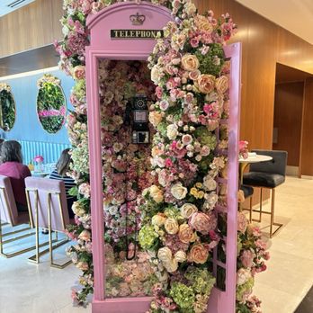 Rose Cafe & Restaurant - Fun phone Booth prop - Cafes Near Me - Sunny Isles Beach, Florida