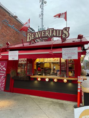 BeaverTails- Queues de Castor (Byward Market) by null