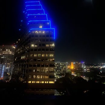 Edge Rooftop - Lounges Near Me - Austin, Texas