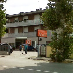 Pasticceria Gelateria Busato - Busato visto dalla strada