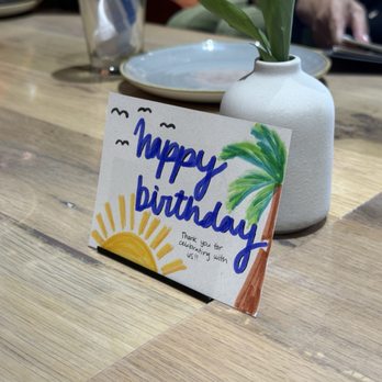 Moku Kitchen - Cocktail Bars Near Me - Honolulu, Hawaii