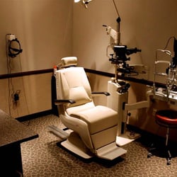 Pacific Cataract and Laser Institute - One of our exam rooms