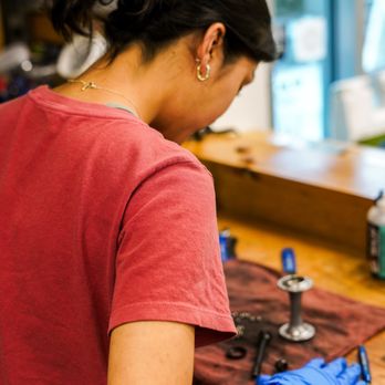 Peak Adventures - Our bike techs are here to help if you need any repairs or adjustments on your bike. - Summer Camps Near Me - Sacramento, California Peak Adventures - Our bike techs are here to help if you need any repairs or adjustments on your bike. - Summer Camps Near Me - Sacramento, California
