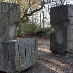 Lake Shore reservation - Smaller memorial garden