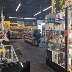 Albertville Tobacco And Vapor - Interior
