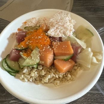 Just Poké Renton Landing - Regular Rainbow Roll Bowl - Poke Near Me - Renton, Washington Just Poké Renton Landing - Regular Rainbow Roll Bowl - Poke Near Me - Renton, Washington