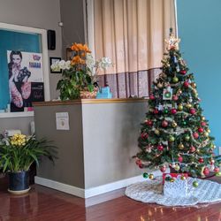 Akua Nail Salon