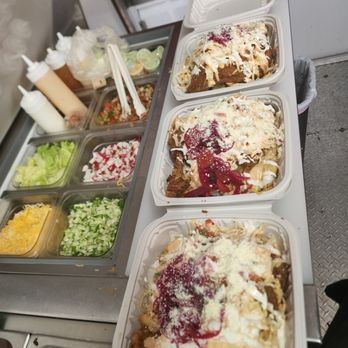 Wow Wow Tacos - Pollo frito con tajadas de plátano - Tacos Near Me - Silver Spring, Maryland Wow Wow Tacos - Pollo frito con tajadas de plátano - Tacos Near Me - Silver Spring, Maryland