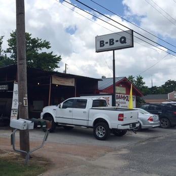 Bill's Bar-B-Que - Front side - Barbeque Near Me - Kerrville, Texas