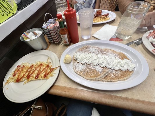 Stacks & Yolks by null