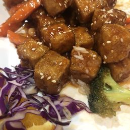 Sesame Tofu with Brown rice and plain lo mein