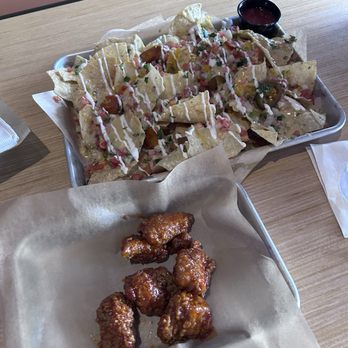 Buffalo Wild Wings - Ultimate sampler and 6 Boneless Wings - Chicken Wings Near Me - North Babylon, New York