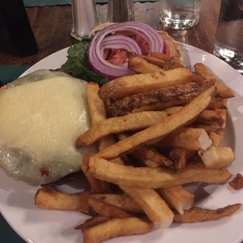 Bunratty Tavern - Irish Near Me - Reading, Massachusetts