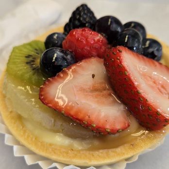 Cafe de Paris Bakery - DELICIOUS Deserts! - Bakeries Near Me - Indian Rocks Beach, Florida Cafe de Paris Bakery - DELICIOUS Deserts! - Bakeries Near Me - Indian Rocks Beach, Florida