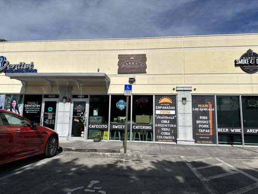 Empanada Harry's Bakery & Cafe by null