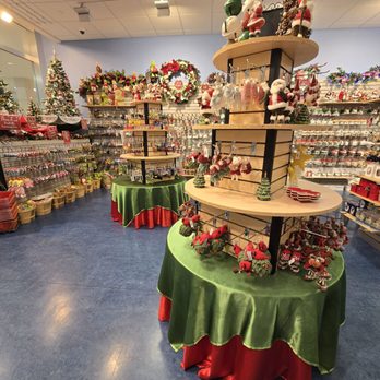 A Christmas To Remember - Arts & Crafts Near Me - Tysons, Virginia A Christmas To Remember - Arts & Crafts Near Me - Tysons, Virginia