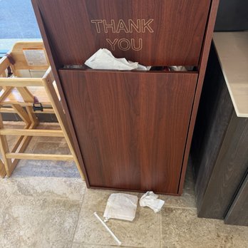 Holy Burger - Overflowing and only trash can in the dining area - Burgers Near Me - Richmond, Virginia