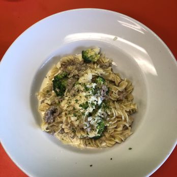 Dal Grano - Fusilli and sausage, broccoli, cream sauce pasta - Pasta Shops Near Me - McLean, Virginia Dal Grano - Fusilli and sausage, broccoli, cream sauce pasta - Pasta Shops Near Me - McLean, Virginia