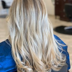 Gorgeous ash blonde highlights.